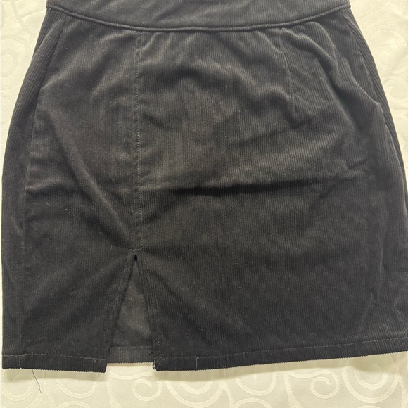 Windsor Black Pencil Skirt Knee-Length Slit - Picture 4 of 5